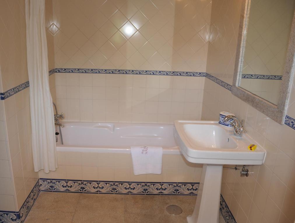 Casa Do Pinheiro - Turismo De Habitacao Ponte de Lima Room photo
